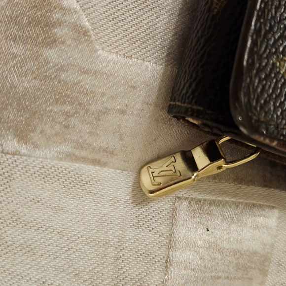 Louis Vuitton Monogram Porte Monnaie Tresor Wallet - Picture 3 of 13